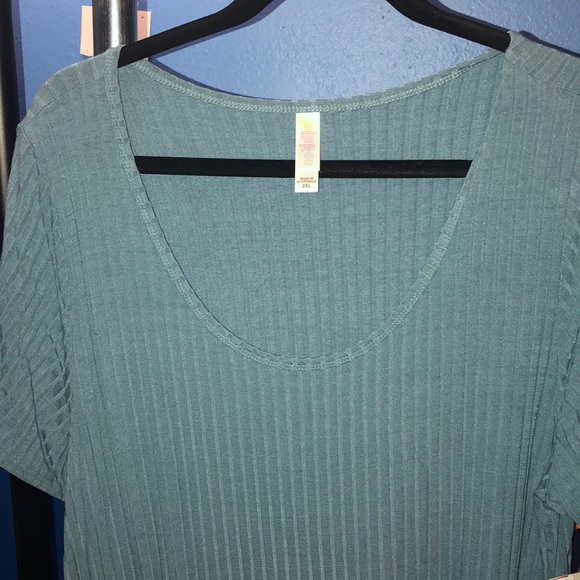 Lularoe - Picture 2 of 6